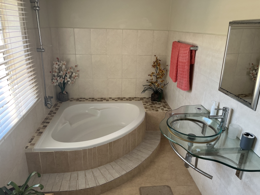 To Let 2 Bedroom Property for Rent in Bettys Bay Western Cape